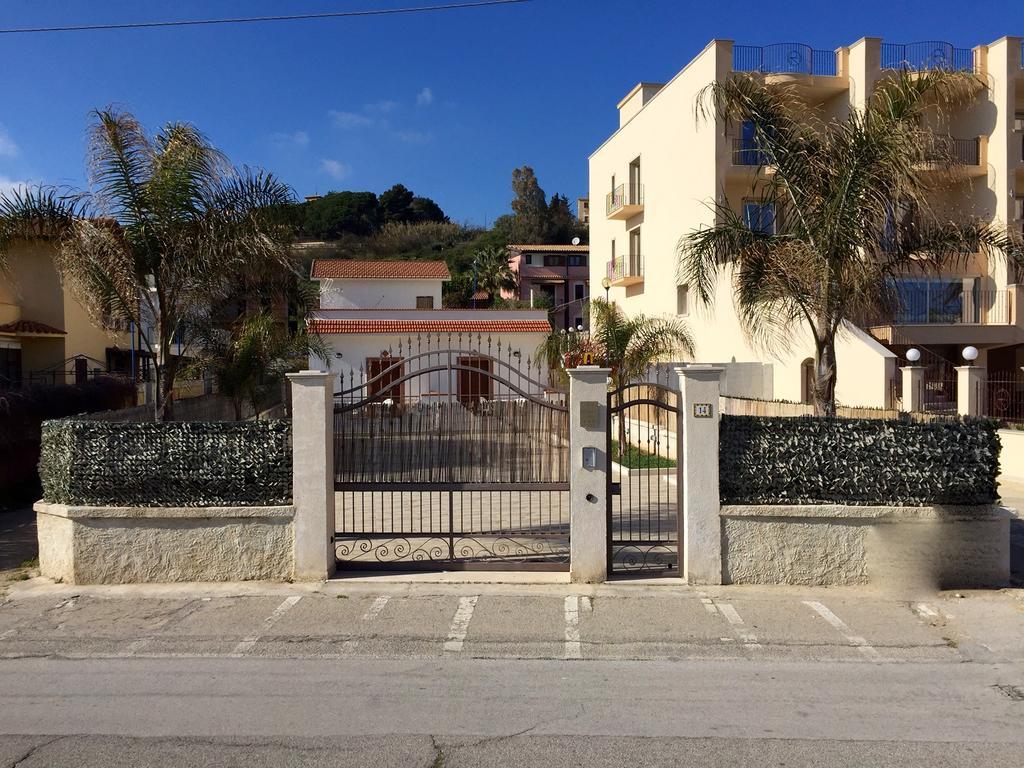 مبيت وإفطار بورتو إمبيدوكْلي Costa Del Sol المظهر الخارجي الصورة